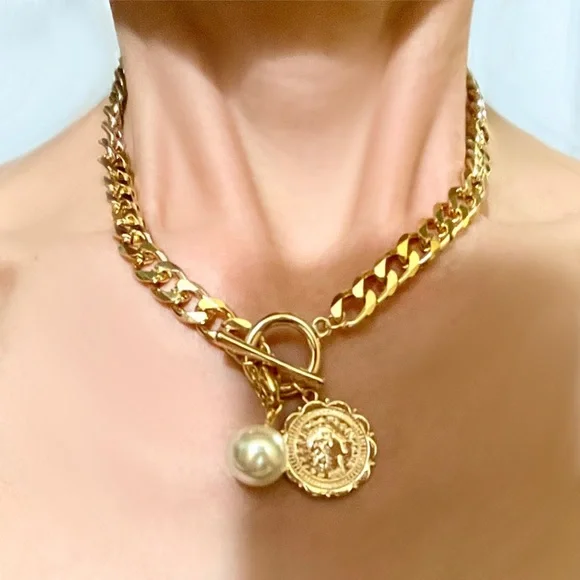 SOLD OUTπΉHPx2πΉGold Chain Choker w Pearl, Toggle & Coin - Picture 3 of 3